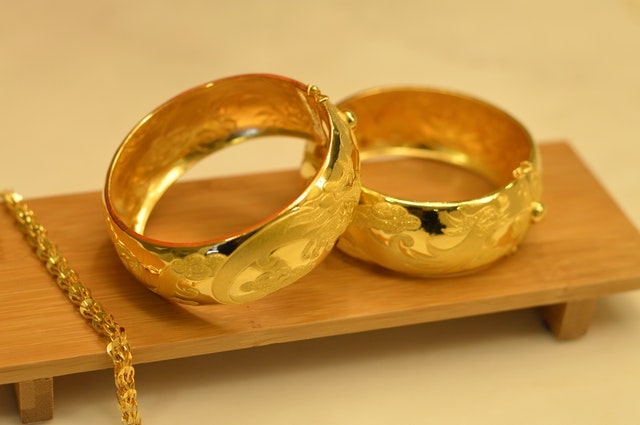 gold jewellery