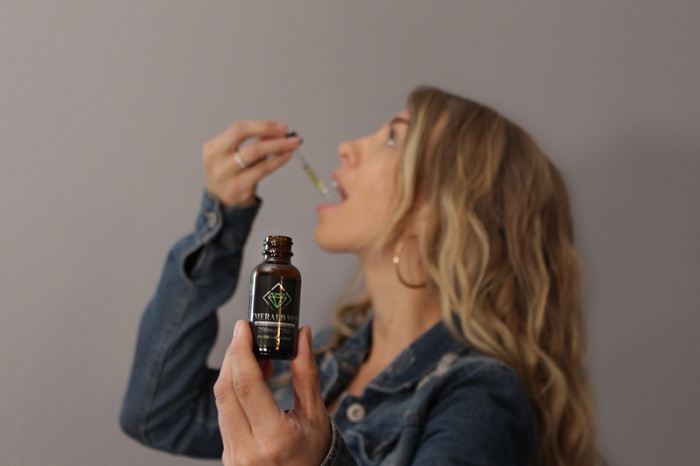 BENEFITS OF ADDING CBD TO YOUR DAILY ROUTINE