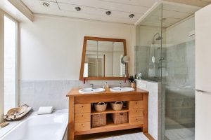 tips for buying bathroom furniture