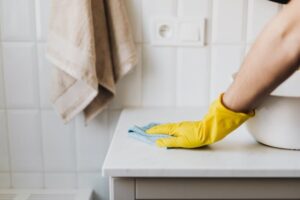 Creating Your Own Apartment Cleaning Checklist